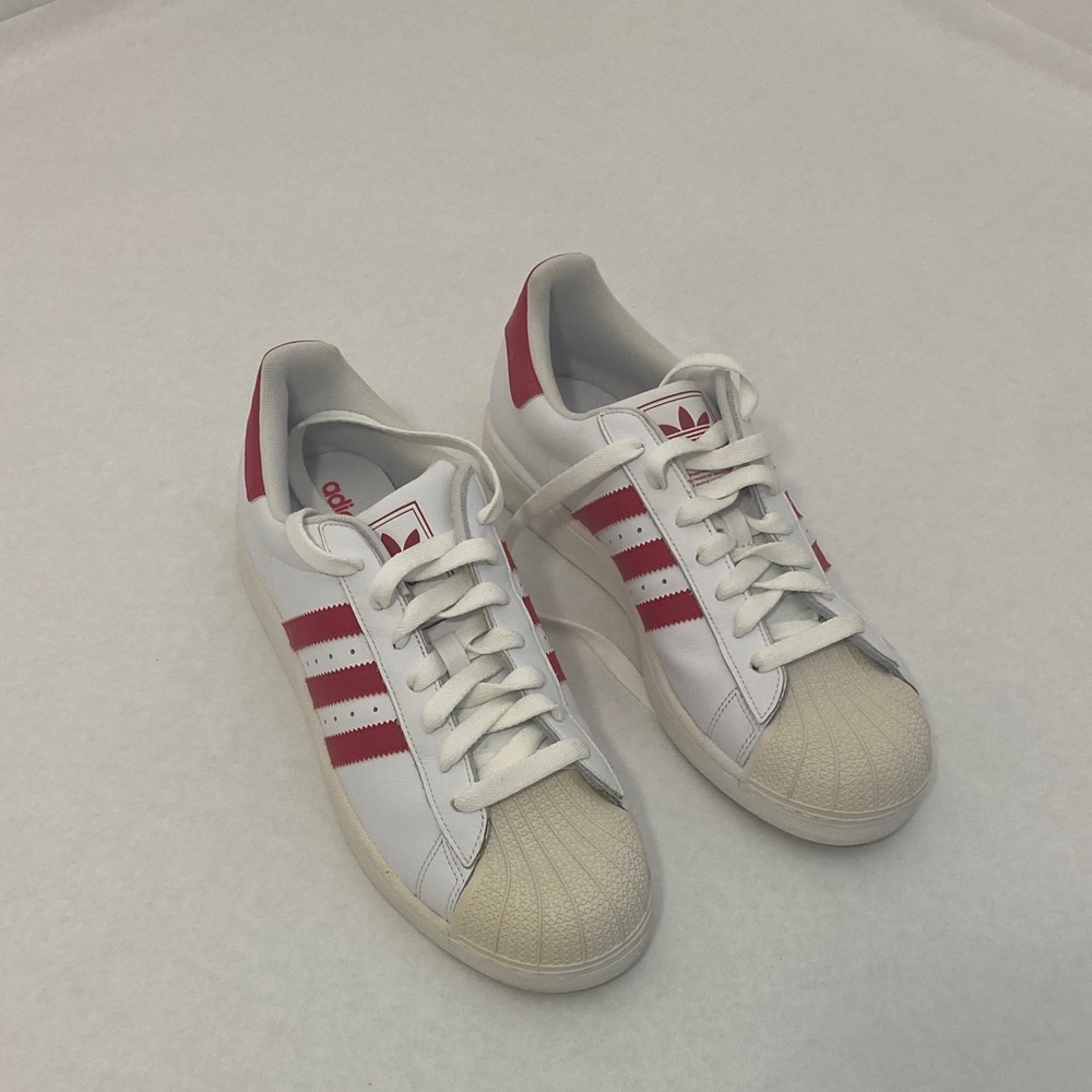 Adidas superstar, 80s White and Red Classic Sneakers men’s sz 11